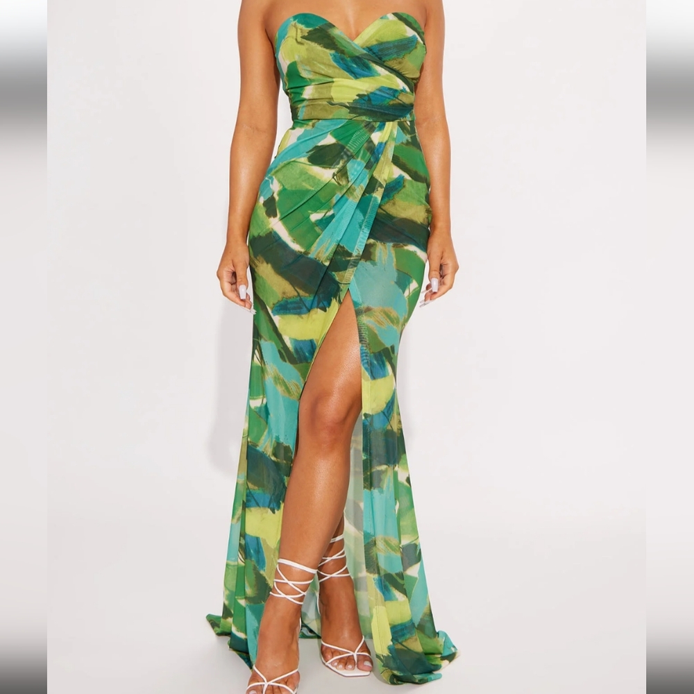 Stretchy gorgeous tropical dress